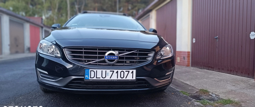 Volvo V60 cena 48000 przebieg: 219000, rok produkcji 2014 z Lubin małe 106